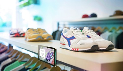 digital signage as POS TV to display product information