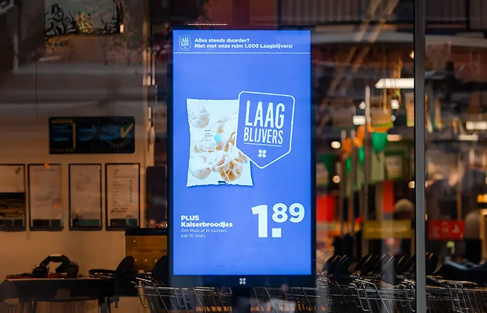 Etalagescherm om effectief reclames te tonen