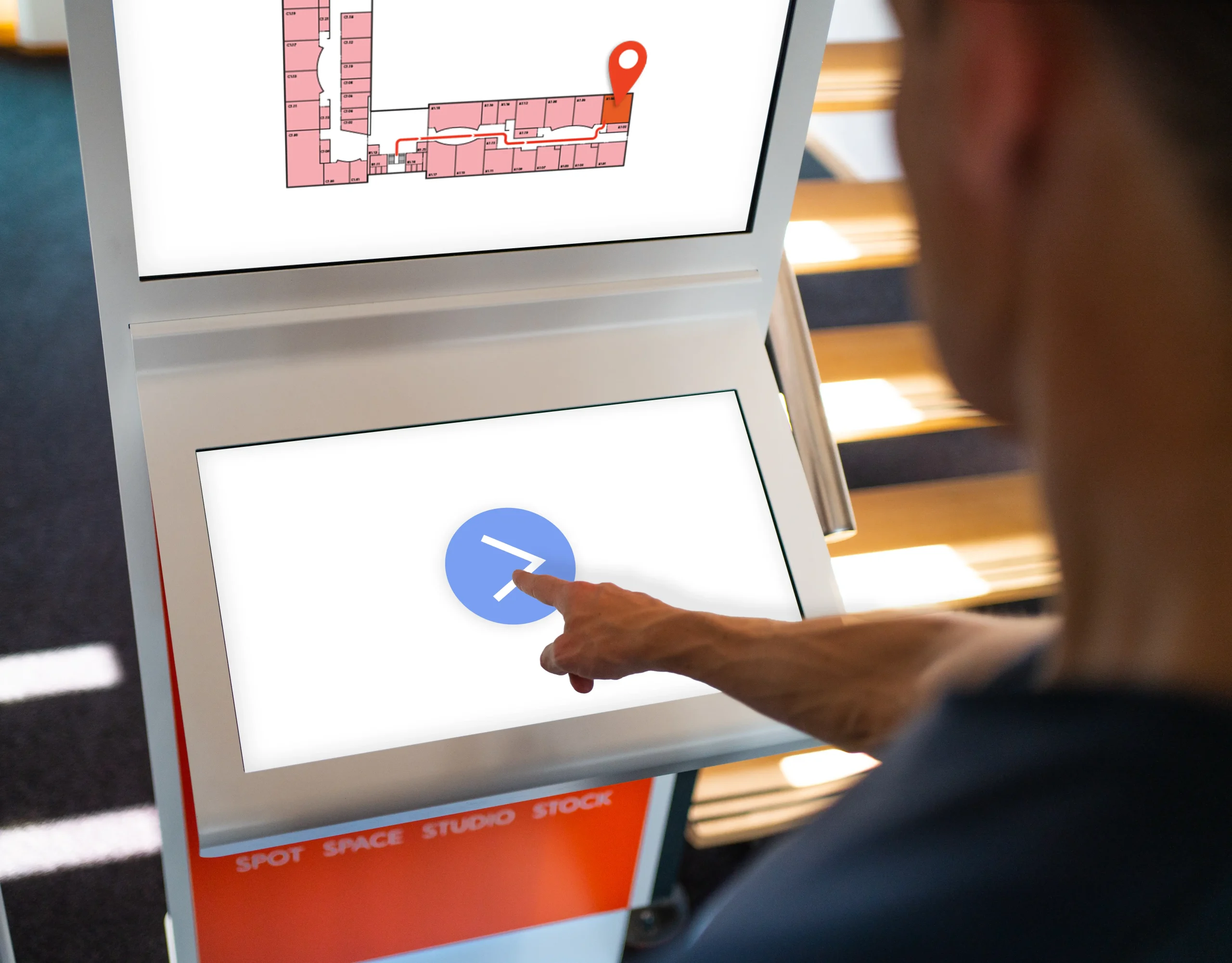 Digital wayfinding touch screen